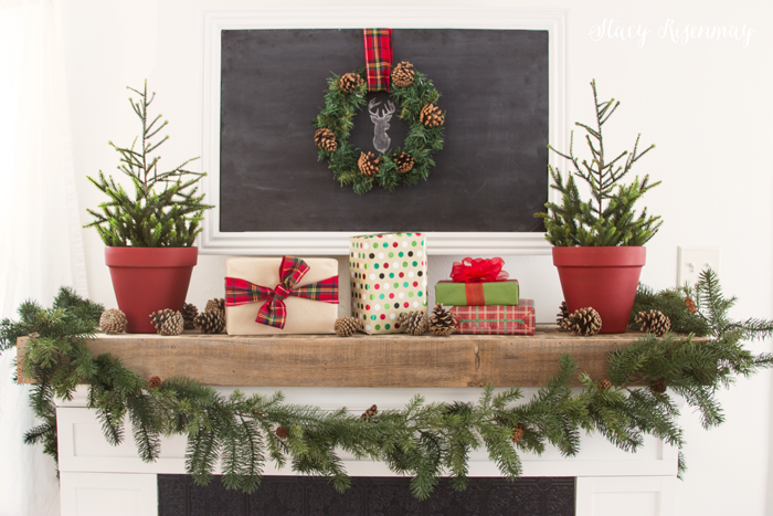 Christmas-fireplace-mantel