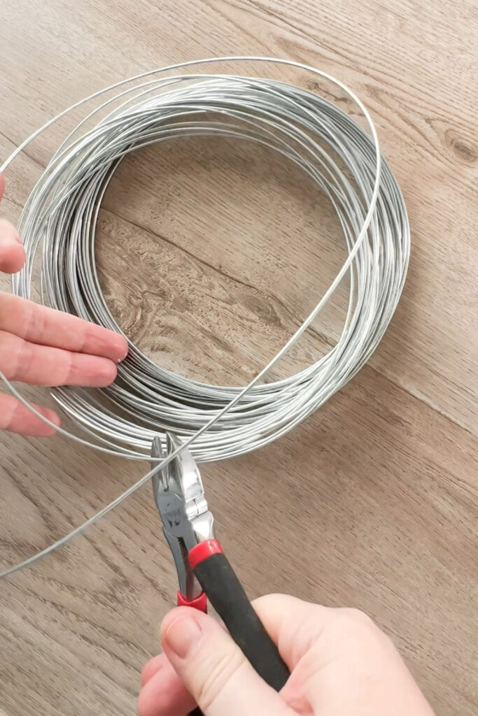 cutting thick gauge wire with wire cutters